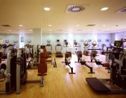 gimnasio muy bien ubicado y equipado