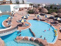 holiday_inn_sharm_pool_main_1241683889.jpg